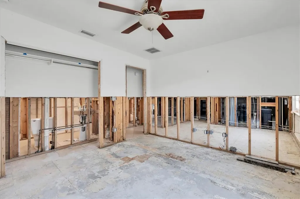 11870 6th Street E Treasure Island FL 33706