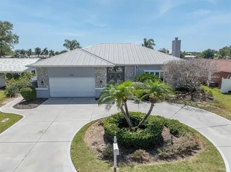 11870 6th Street E Treasure Island FL 33706