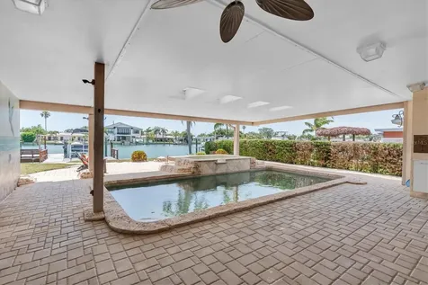 11870 6th Street E Treasure Island FL 33706