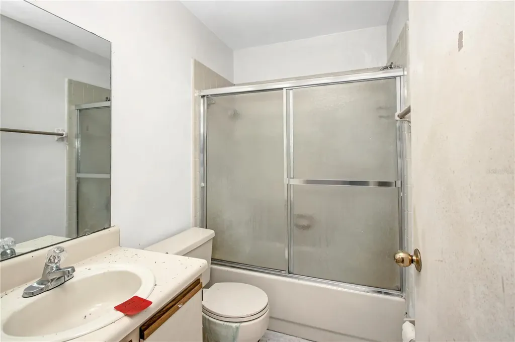 2960 S Semoran Boulevard Orlando FL 32822