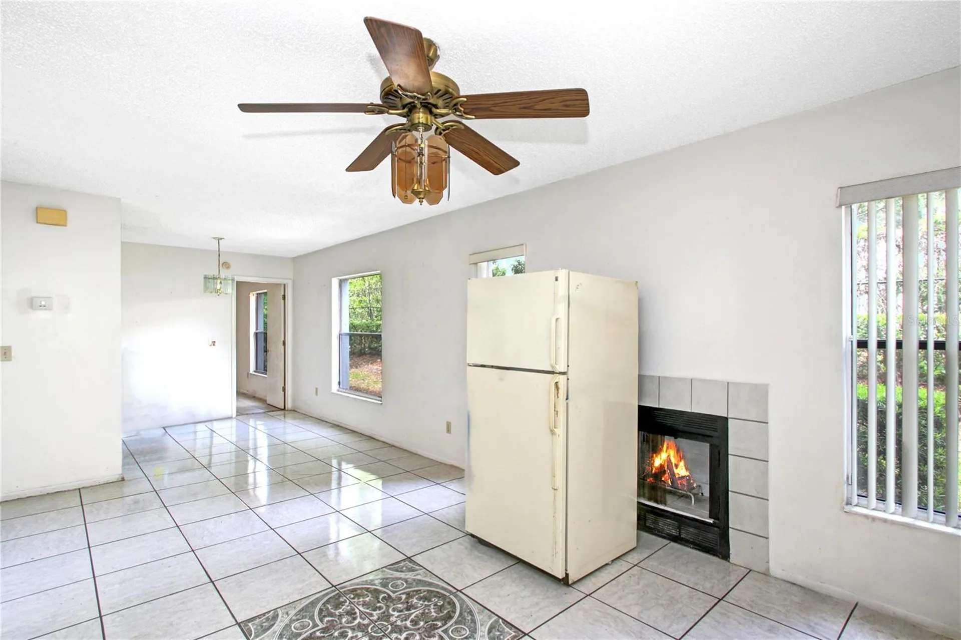 2960 S Semoran Boulevard Orlando FL 32822