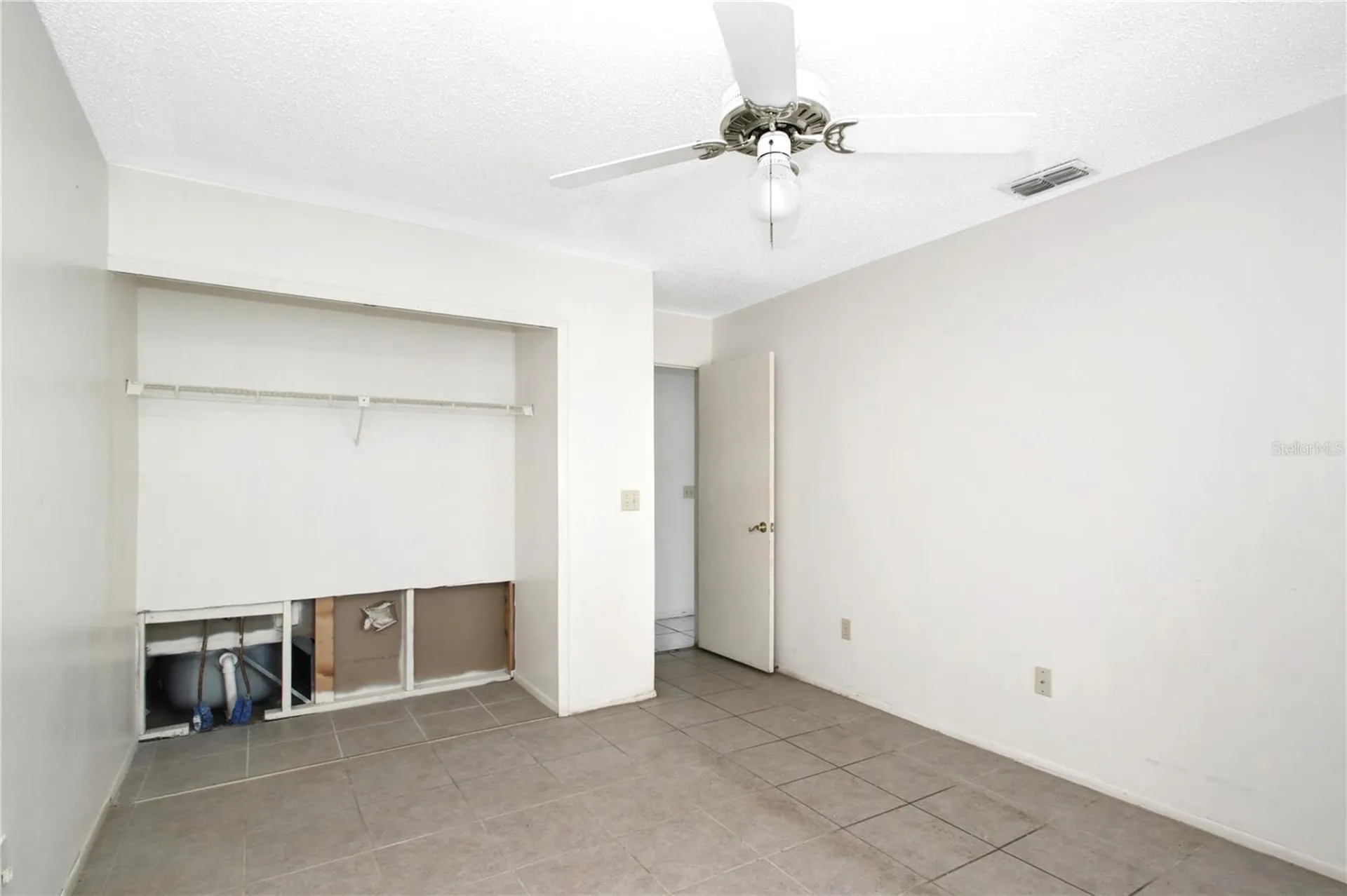 2960 S Semoran Boulevard Orlando FL 32822