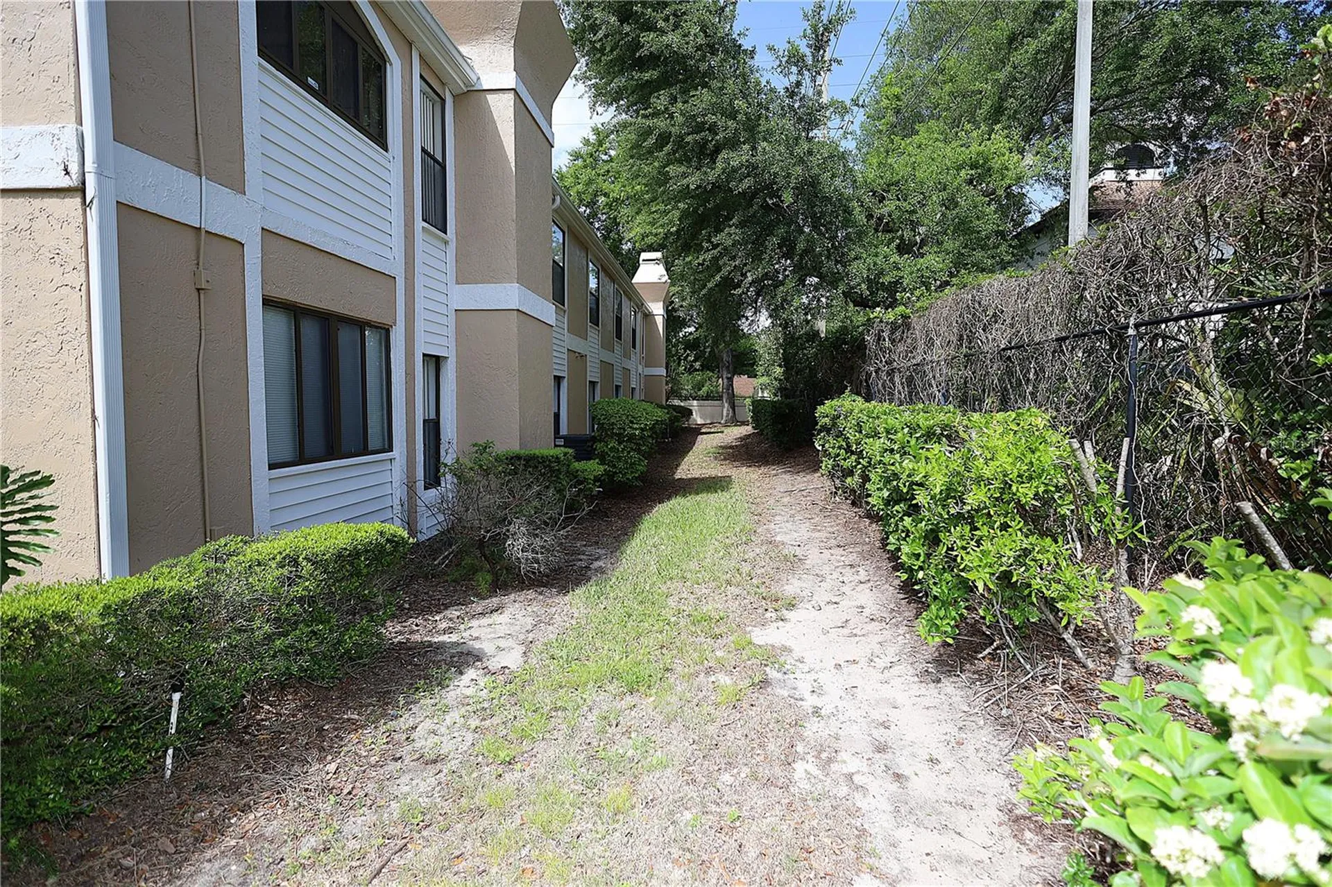 2960 S Semoran Boulevard Orlando FL 32822