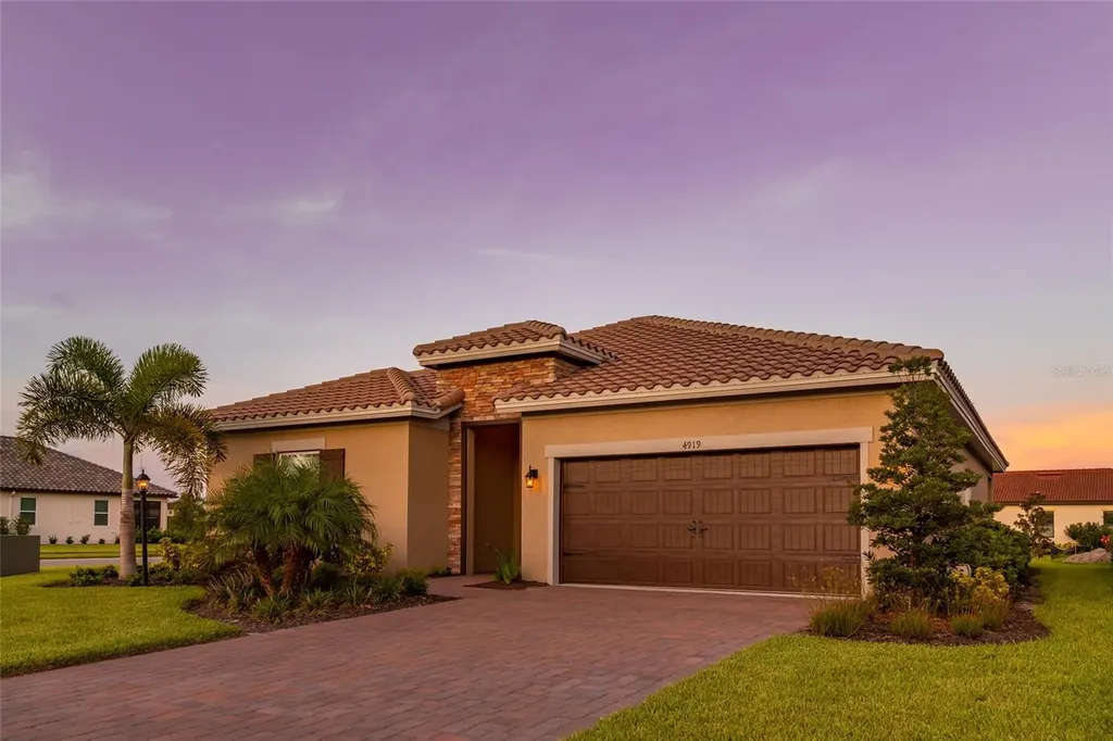 4919 Tobermory Way Bradenton FL 34211