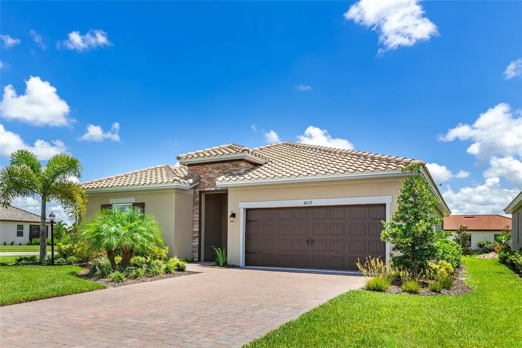 4919 Tobermory Way Bradenton FL 34211