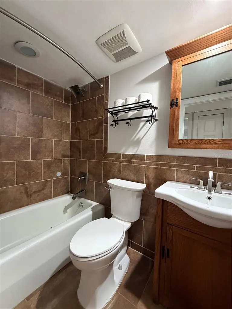 211 Crown Oaks Way Longwood FL 32779