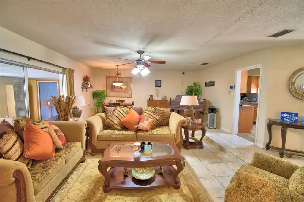 2779 Robinwood Drive Clearwater FL 33759