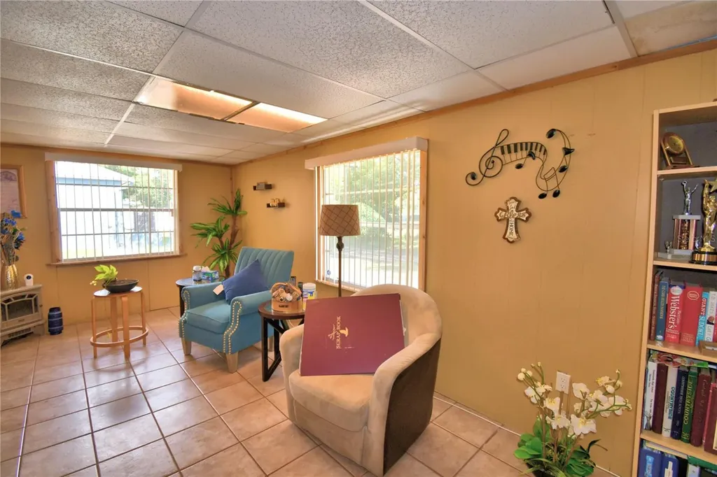 2779 Robinwood Drive Clearwater FL 33759