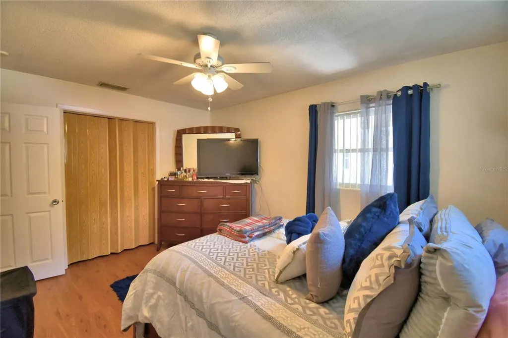 2779 Robinwood Drive Clearwater FL 33759