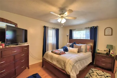 2779 Robinwood Drive Clearwater FL 33759