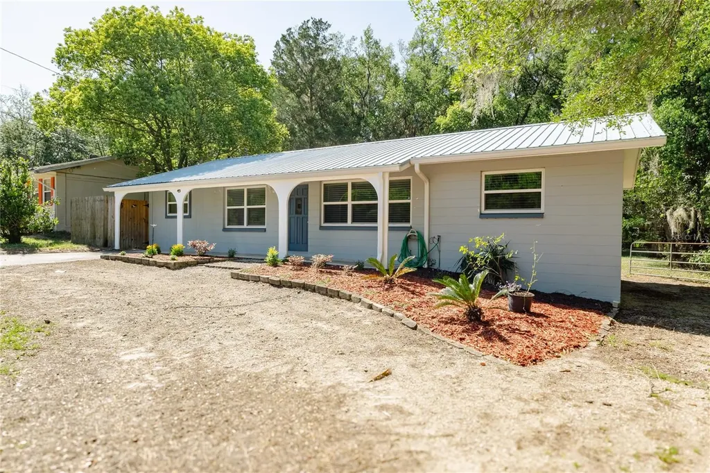 24270 SW Shorewood Drive N Dunnellon FL 34431