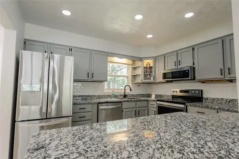 24270 SW Shorewood Drive N Dunnellon FL 34431