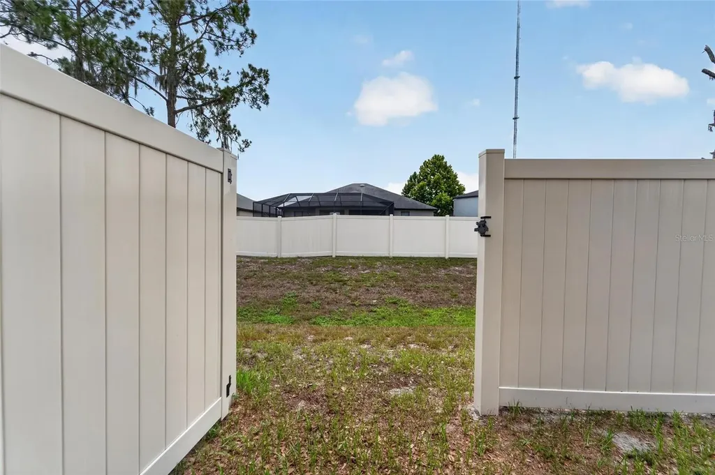 12124 Colonial Estates Lane Riverview FL 33579