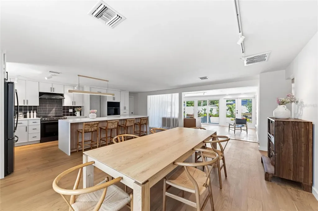 2513 Croton Avenue Sarasota FL 34239