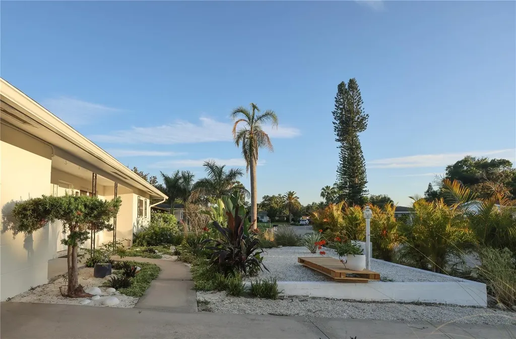 2513 Croton Avenue Sarasota FL 34239