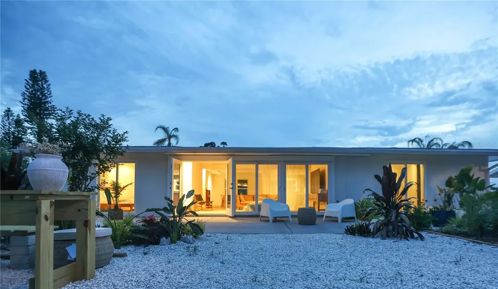 2513 Croton Avenue Sarasota FL 34239