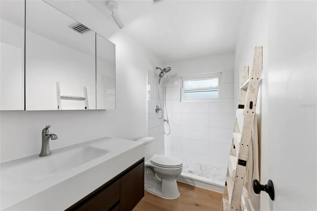 2513 Croton Avenue Sarasota FL 34239