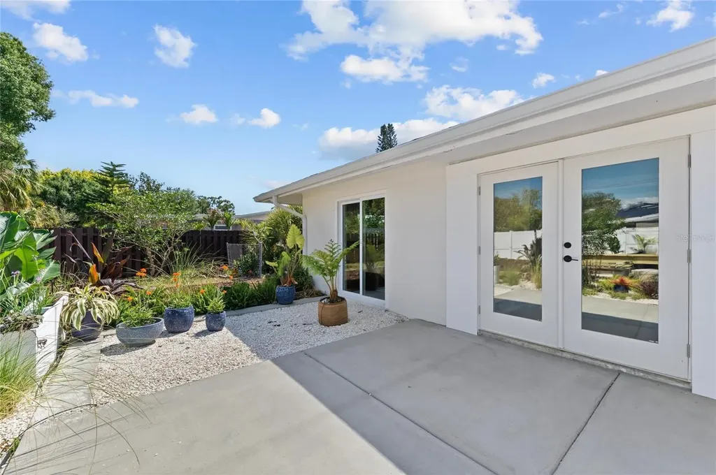 2513 Croton Avenue Sarasota FL 34239