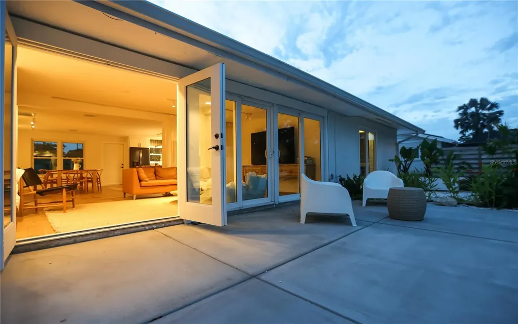 2513 Croton Avenue Sarasota FL 34239