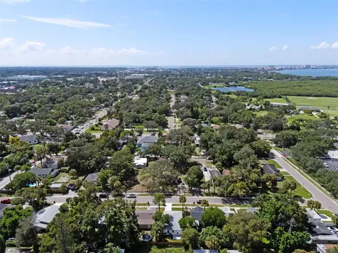 3761 21st Avenue S St Petersburg FL 33711