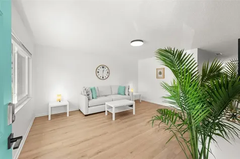 3761 21st Avenue S St Petersburg FL 33711