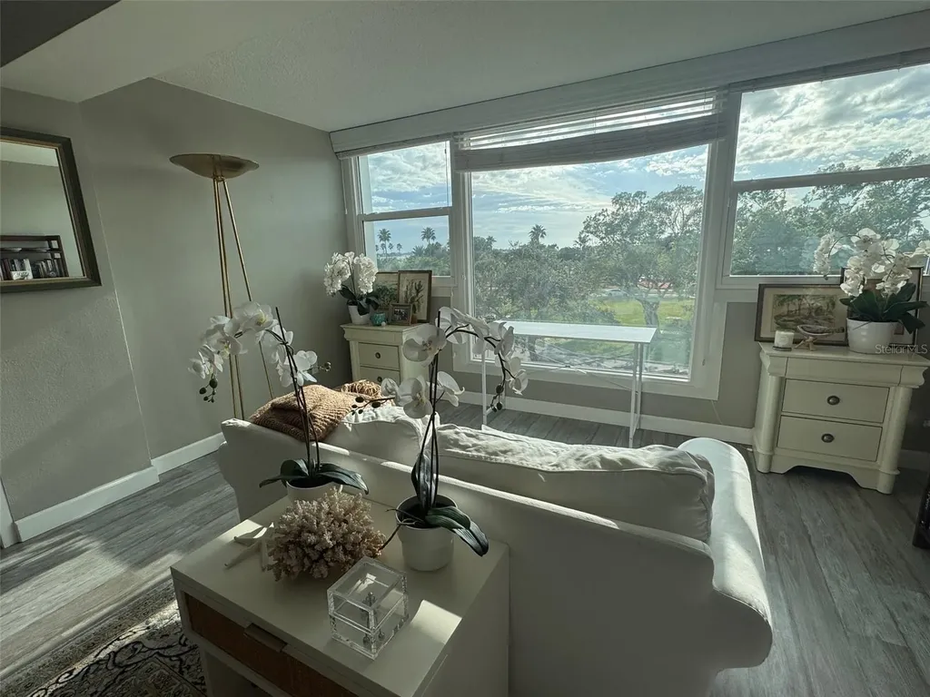 33 S Gulfstream Avenue Sarasota FL 34236