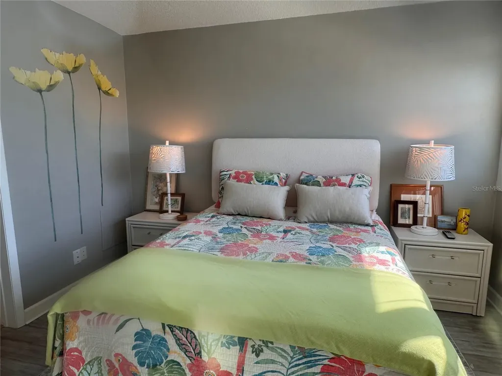 33 S Gulfstream Avenue Sarasota FL 34236