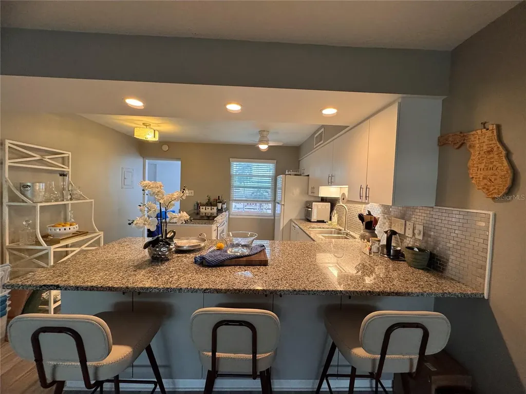 33 S Gulfstream Avenue Sarasota FL 34236