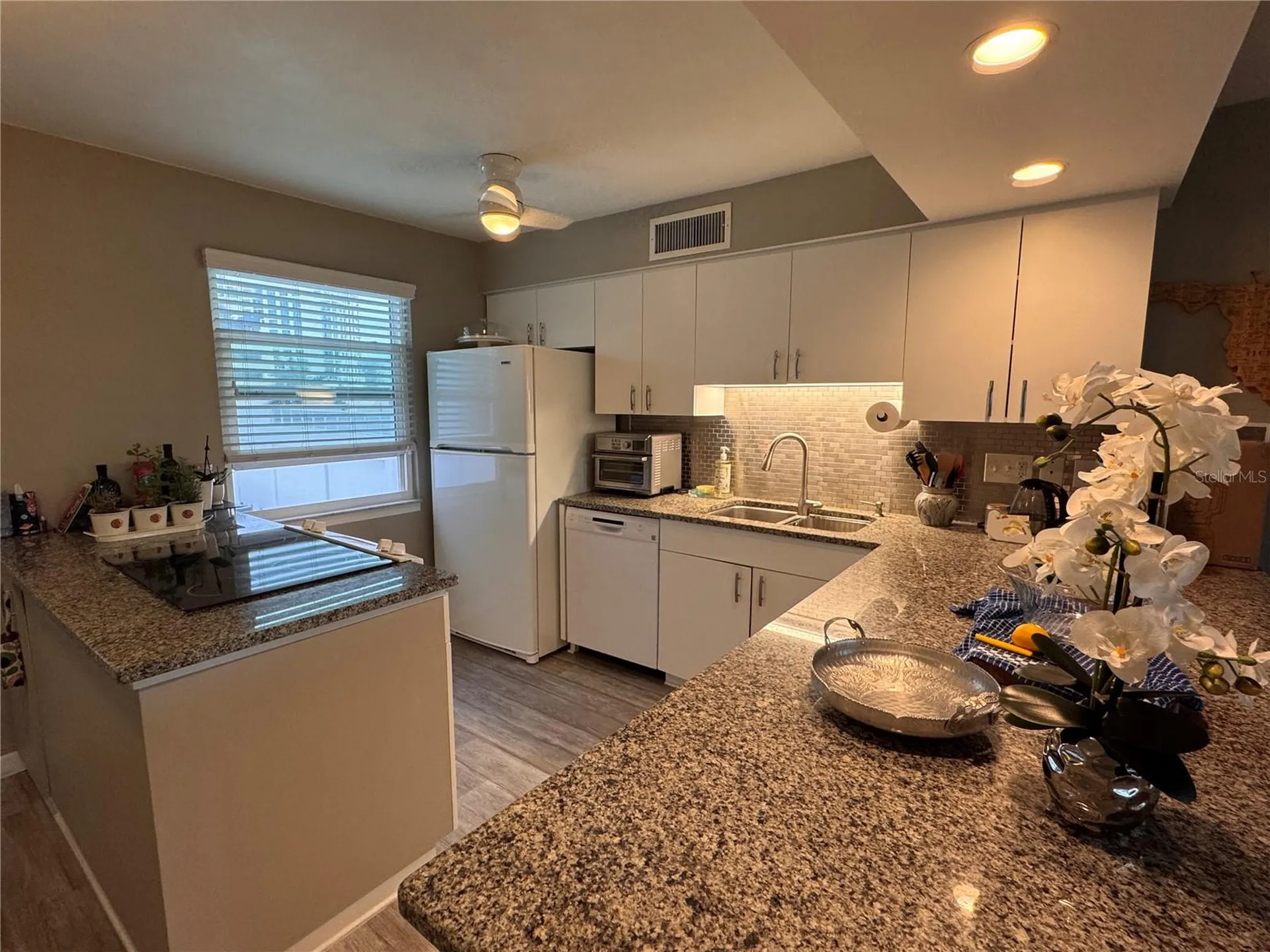 33 S Gulfstream Avenue Sarasota FL 34236