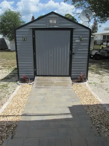 16 Saddlebag Trail S Lake Wales FL 33898