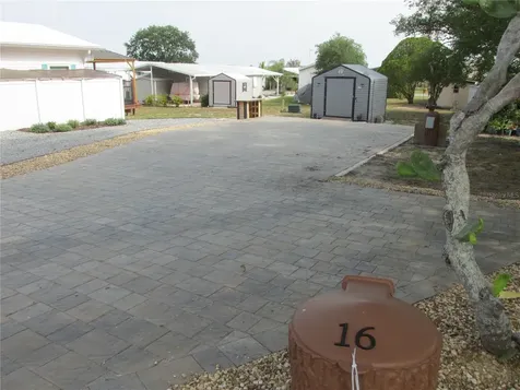 16 Saddlebag Trail S Lake Wales FL 33898