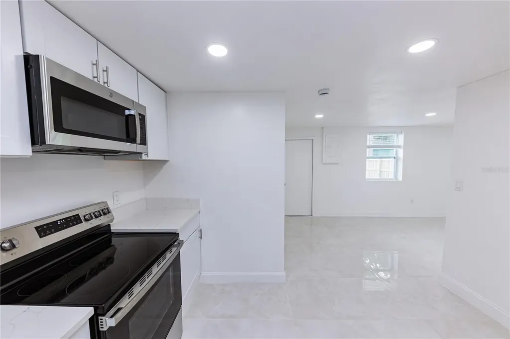 902 Marshall Street Clearwater FL 33755