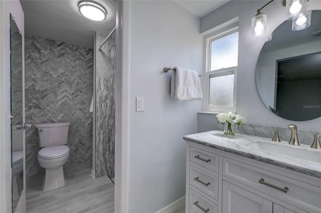 3024 Chase Circle Sarasota FL 34231