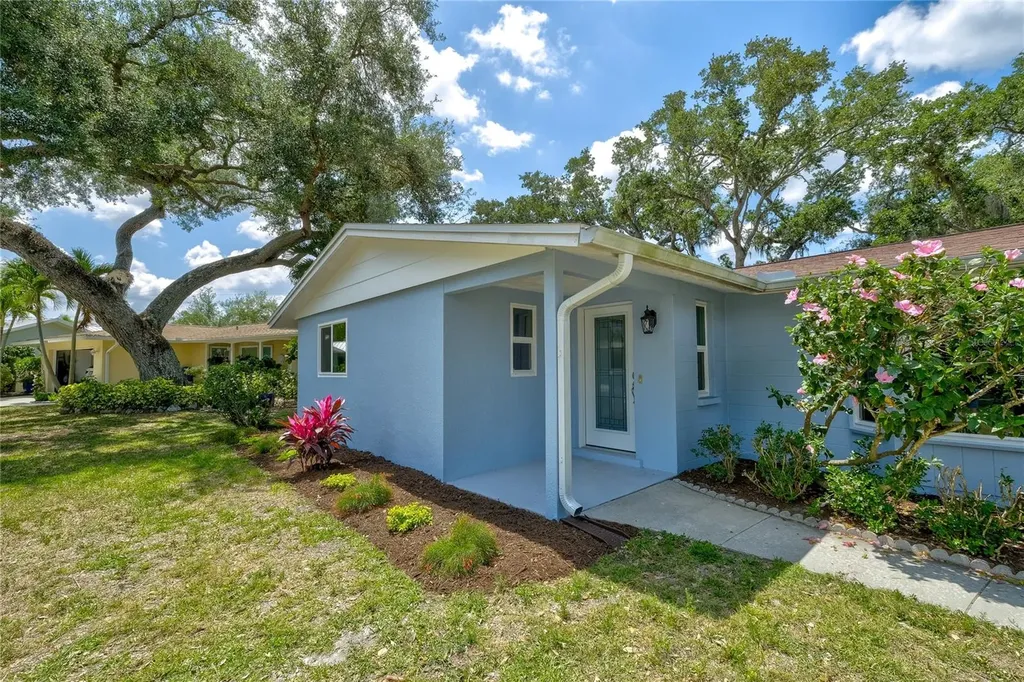 3024 Chase Circle Sarasota FL 34231
