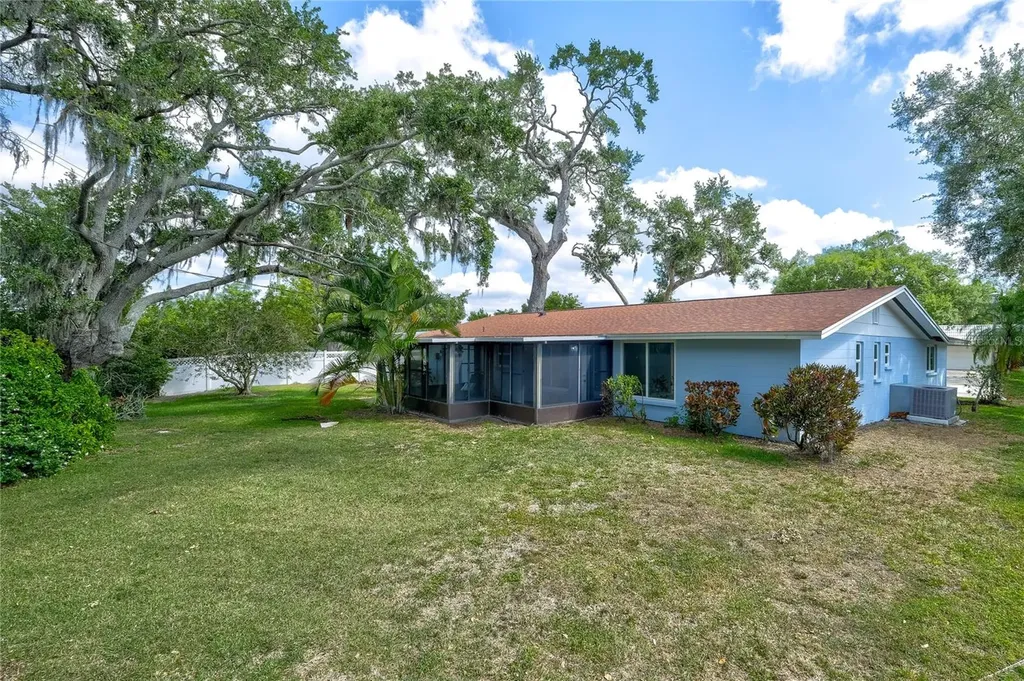 3024 Chase Circle Sarasota FL 34231