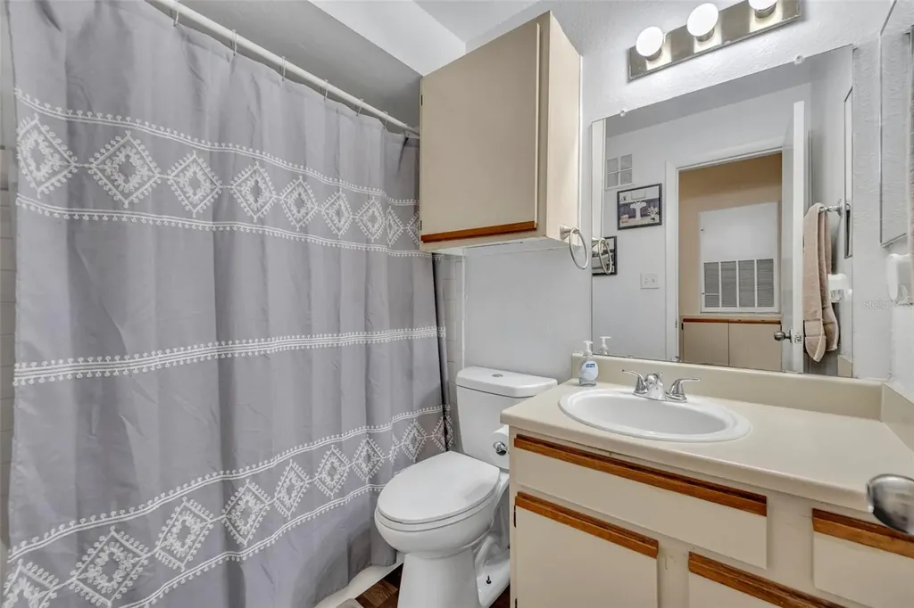 5600 Devonbriar Way Orlando FL 32822