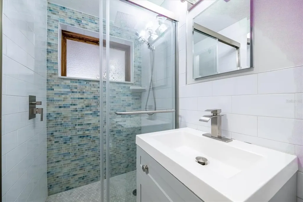 7464 Cass Circle Sarasota FL 34231