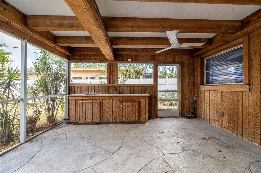 7464 Cass Circle Sarasota FL 34231