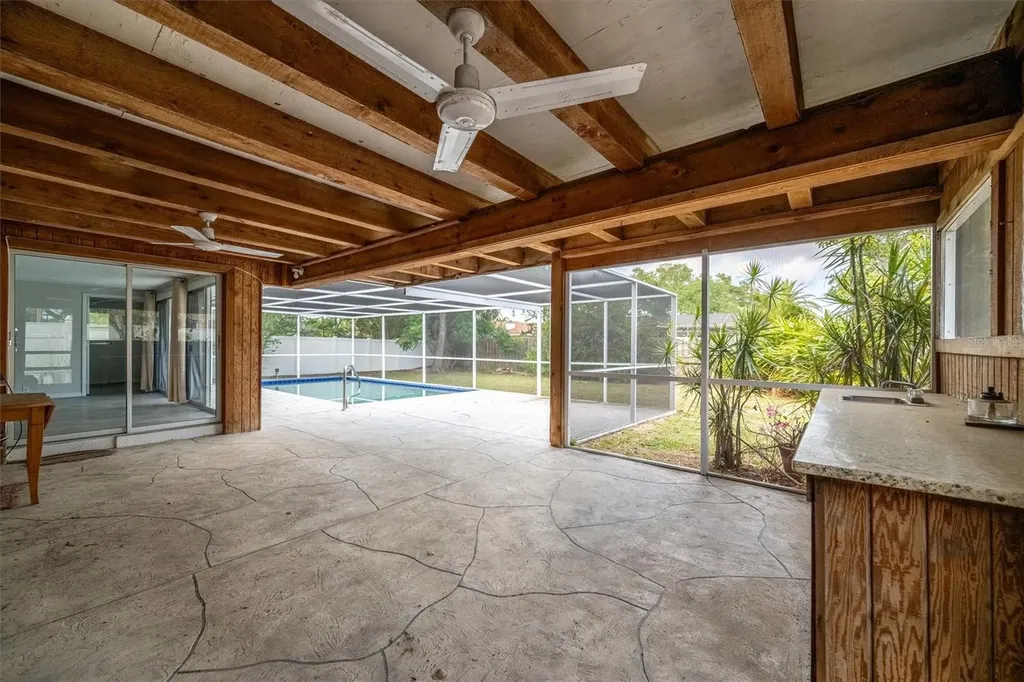 7464 Cass Circle Sarasota FL 34231