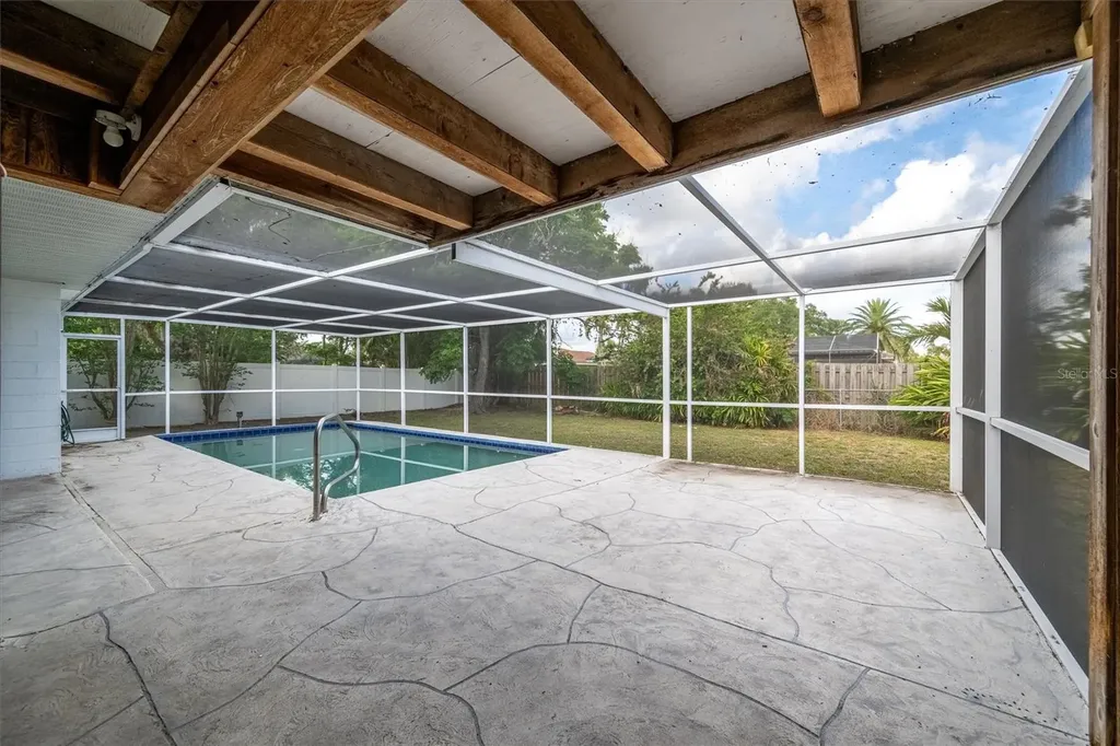 7464 Cass Circle Sarasota FL 34231