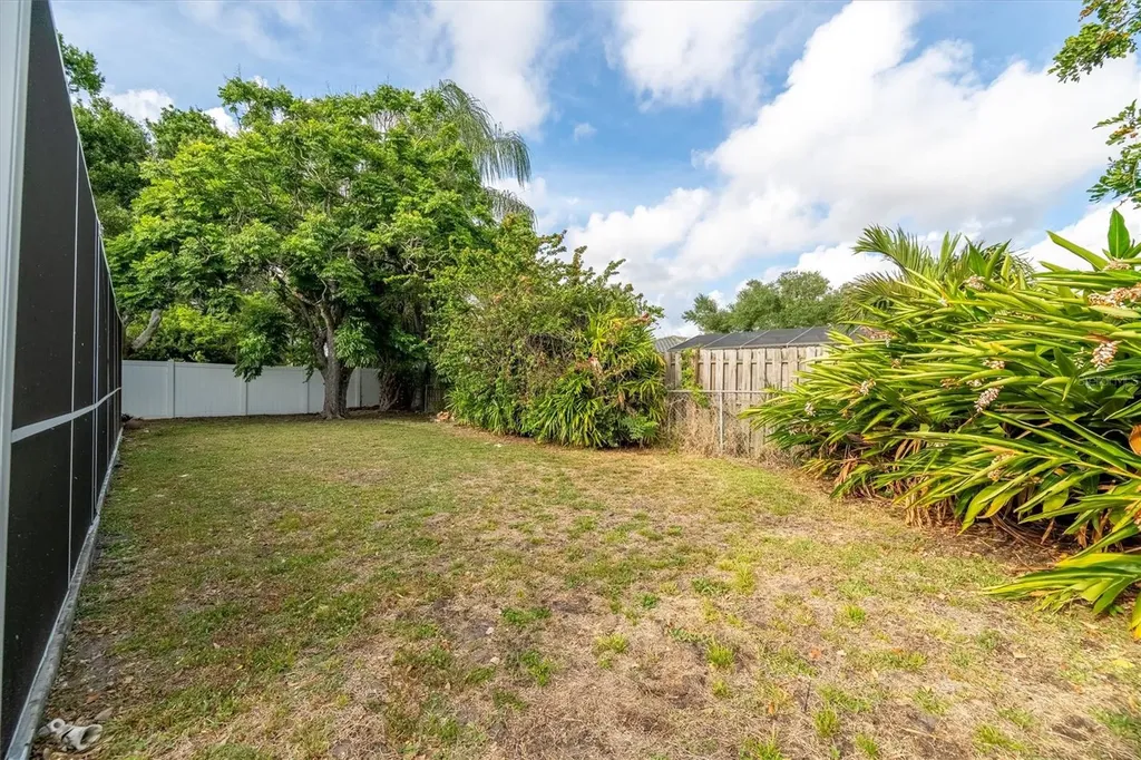 7464 Cass Circle Sarasota FL 34231