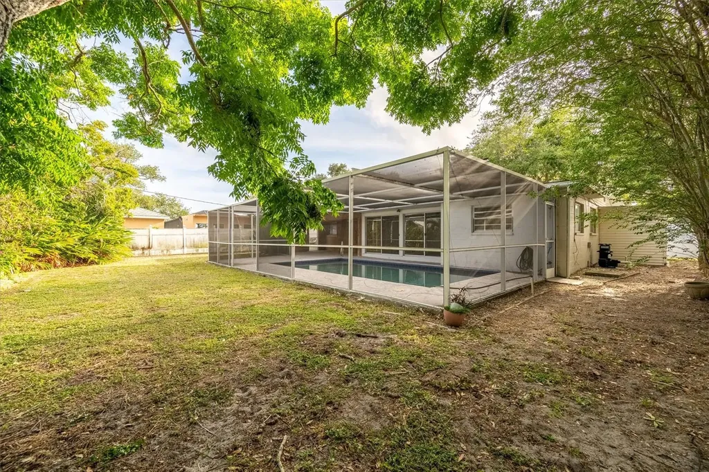 7464 Cass Circle Sarasota FL 34231