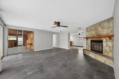 7464 Cass Circle Sarasota FL 34231