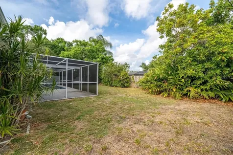 7464 Cass Circle Sarasota FL 34231
