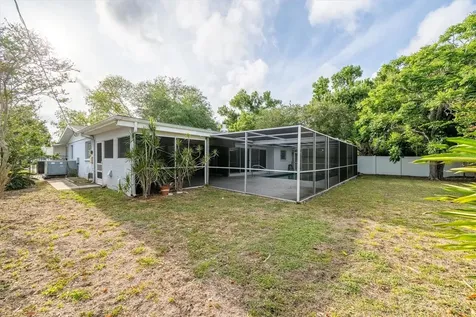 7464 Cass Circle Sarasota FL 34231