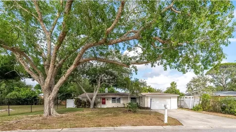7464 Cass Circle Sarasota FL 34231
