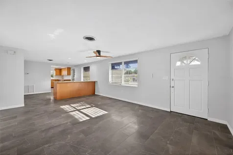 7464 Cass Circle Sarasota FL 34231