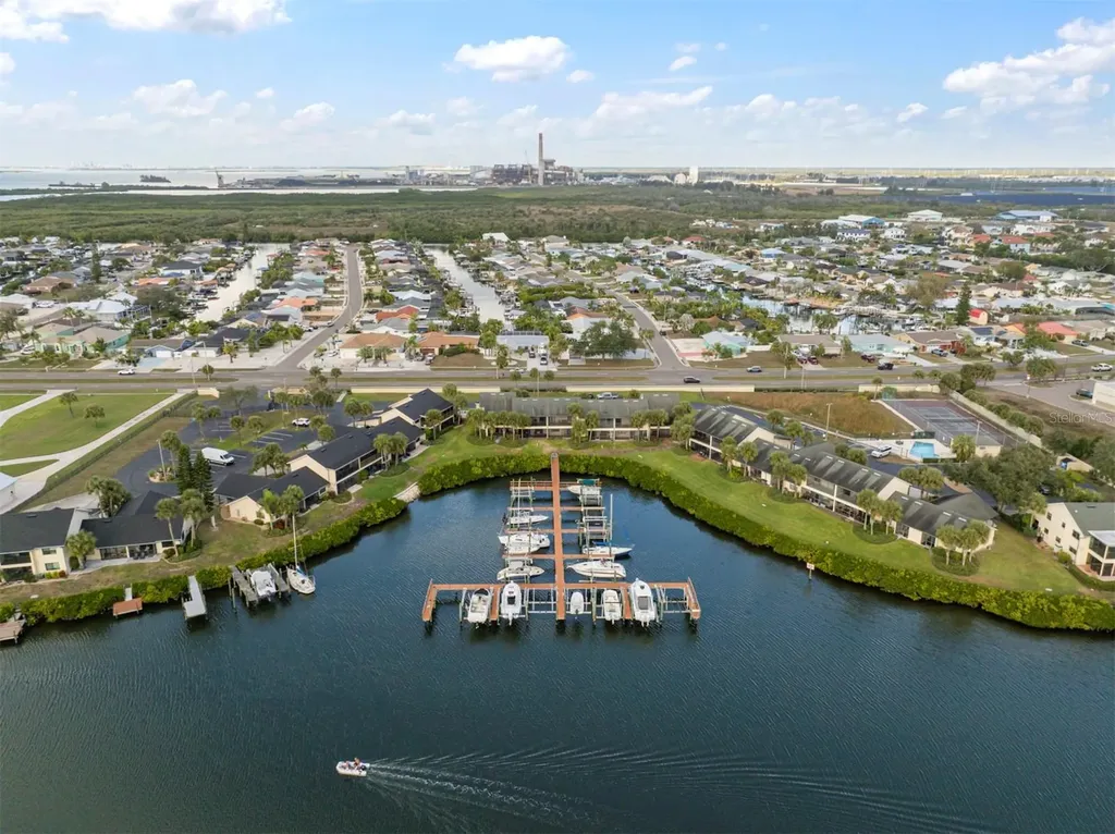 634 Yardarm Drive Apollo Beach FL 33572
