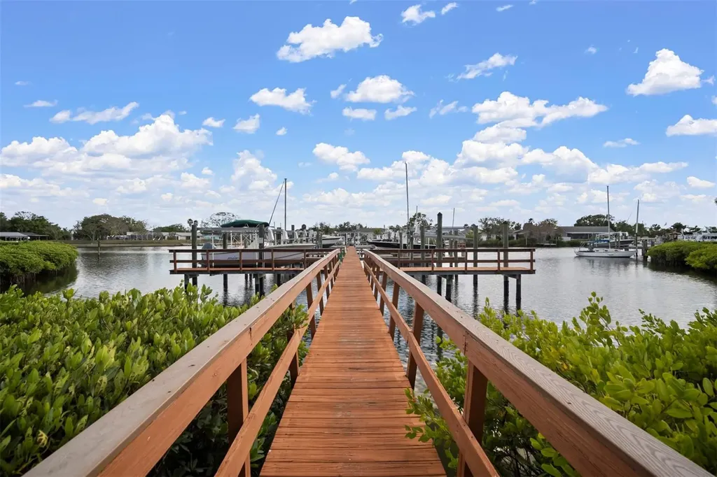 634 Yardarm Drive Apollo Beach FL 33572