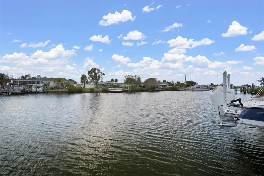 634 Yardarm Drive Apollo Beach FL 33572